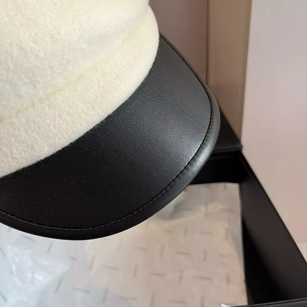 chanel casquette s_127a2343